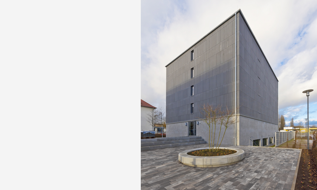 Copyright Michael Miltzow 2020 1989.jpg